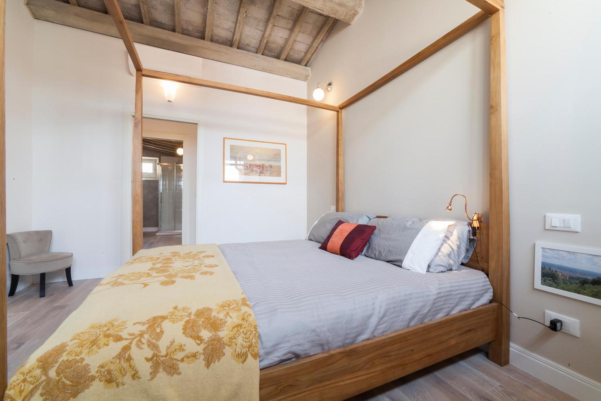 Appartamento Top-floor Flat Close To Arno
